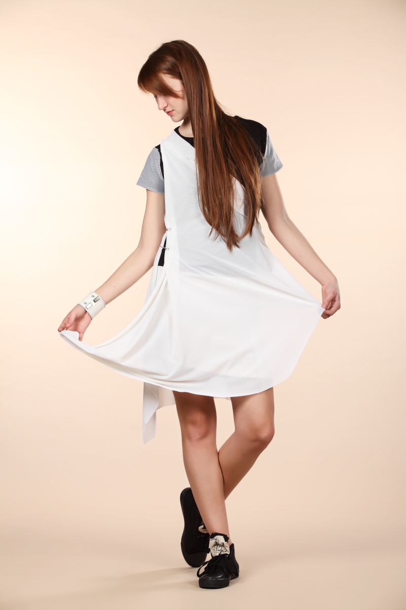 Dress in white Dress in white