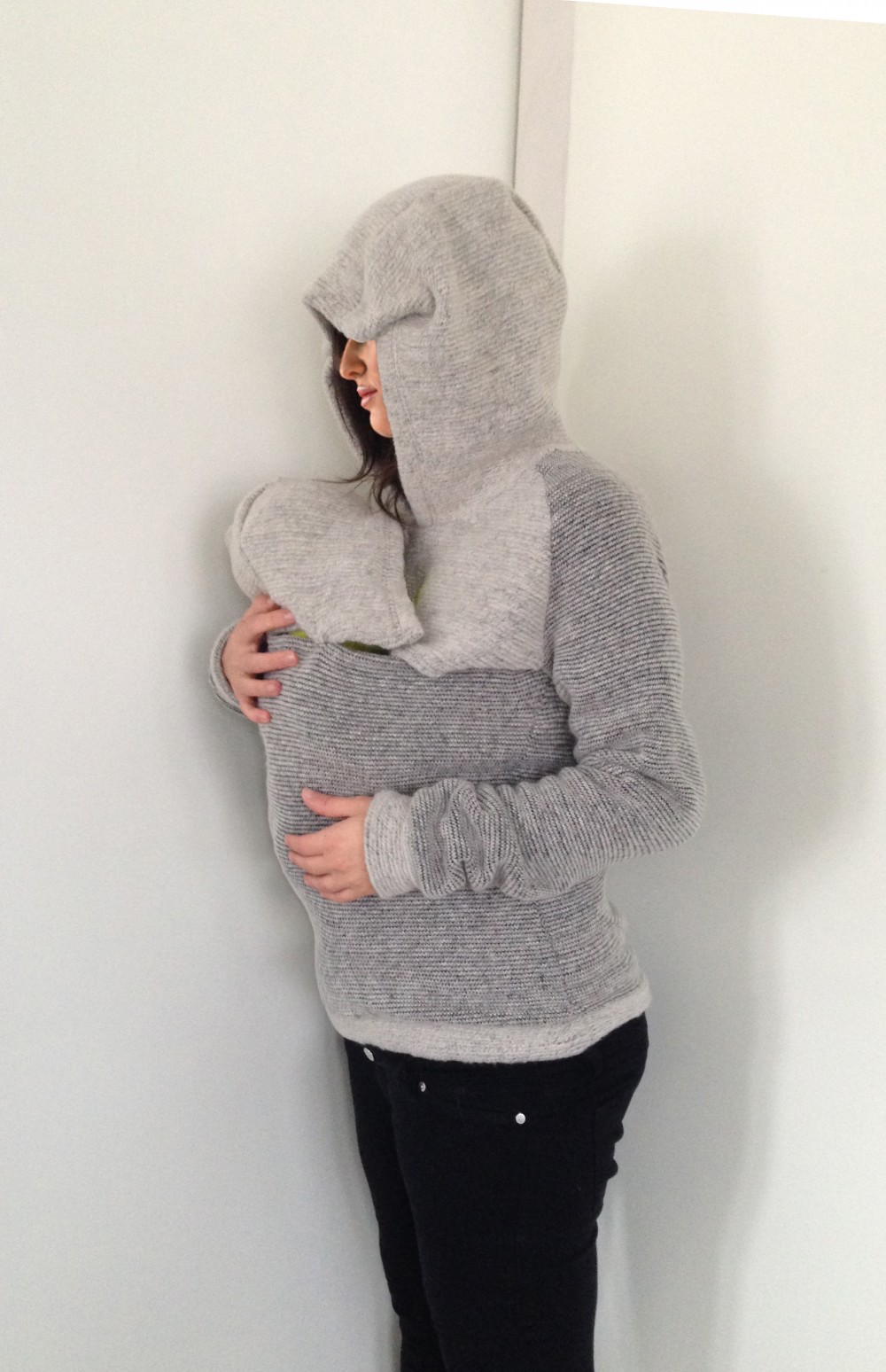 BABY CARRIER HOODIE BABY CARRIER HOODIE