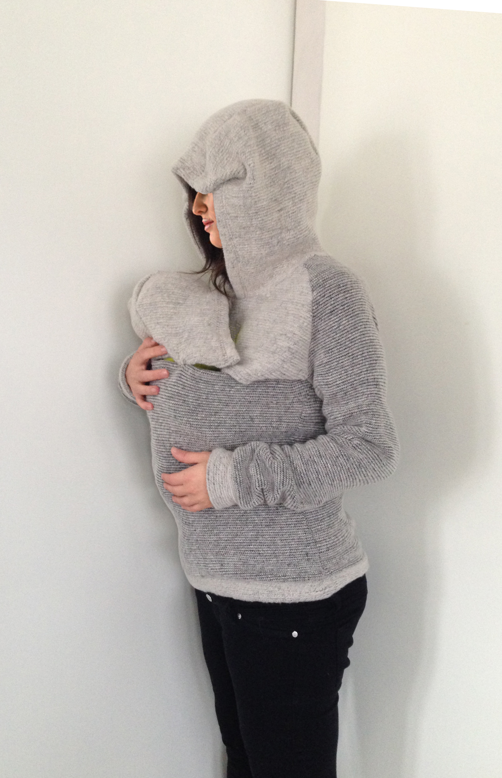 BABY CARRIER HOODIE BABY CARRIER HOODIE