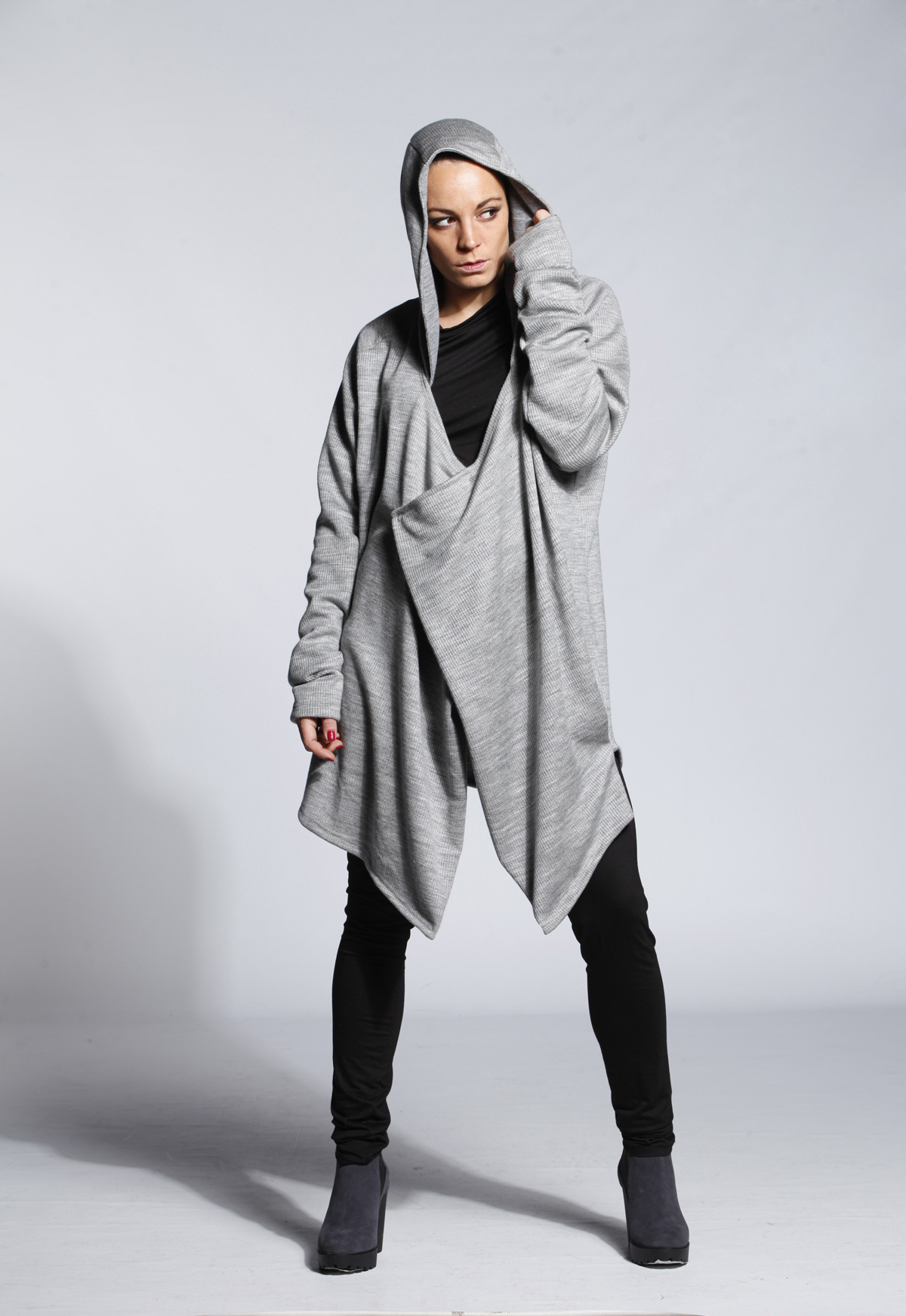 ASYMMETRIC HOODIE ASYMMETRIC HOODIE